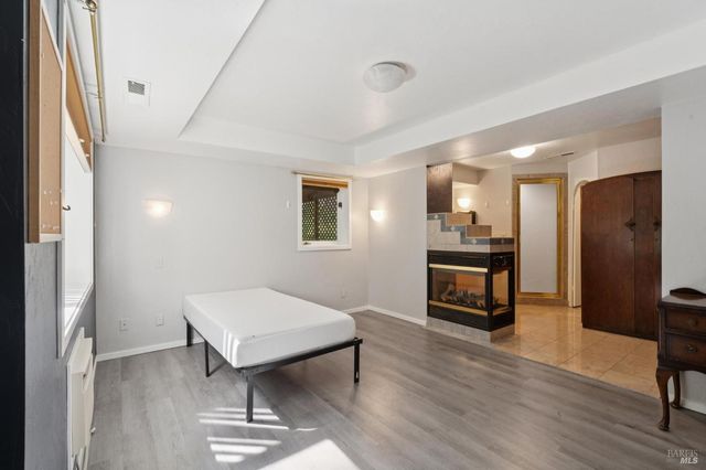 11910 Graton Rd, Sebastopol, CA 95472