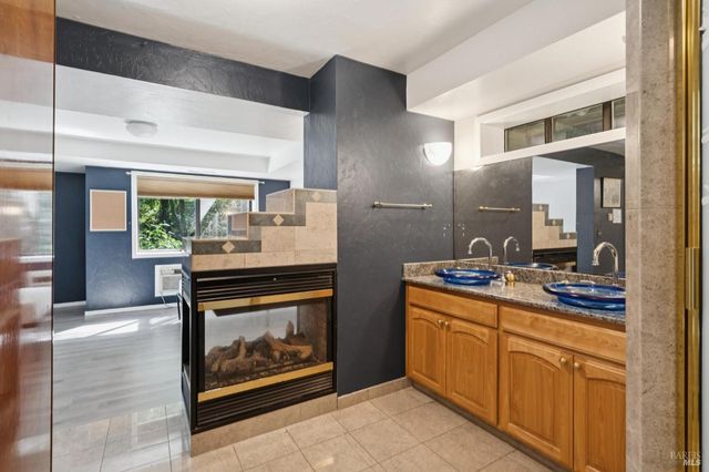 11910 Graton Rd, Sebastopol, CA 95472