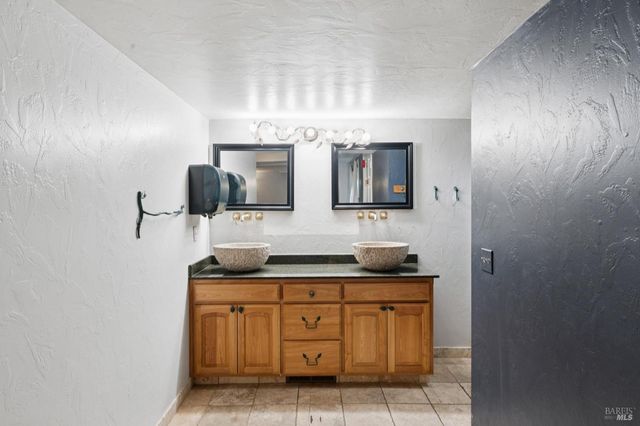 11910 Graton Rd, Sebastopol, CA 95472