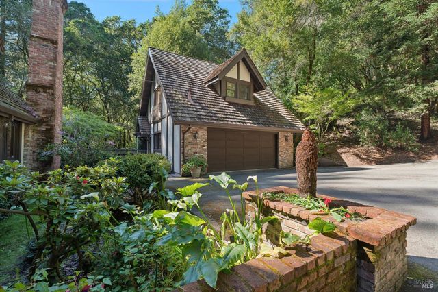 11910 Graton Rd, Sebastopol, CA 95472