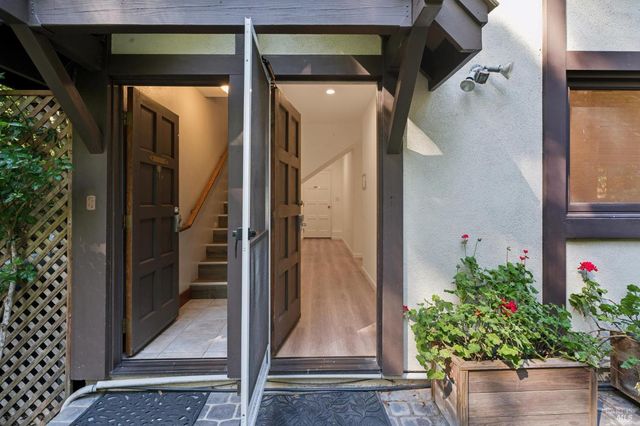 11910 Graton Rd, Sebastopol, CA 95472