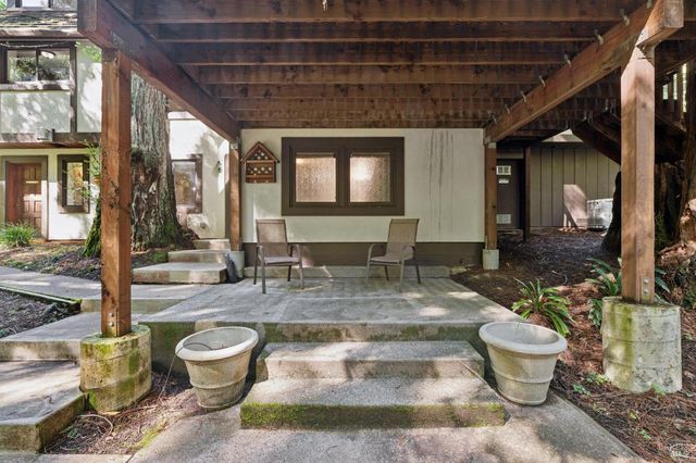 11910 Graton Rd, Sebastopol, CA 95472