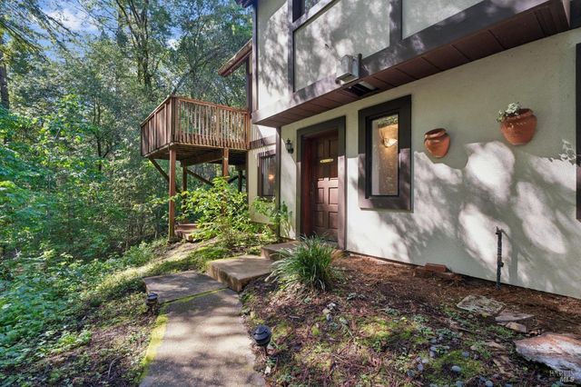 11910 Graton Rd, Sebastopol, CA 95472