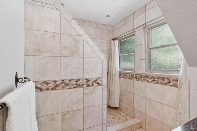 11910 Graton Rd, Sebastopol, CA 95472