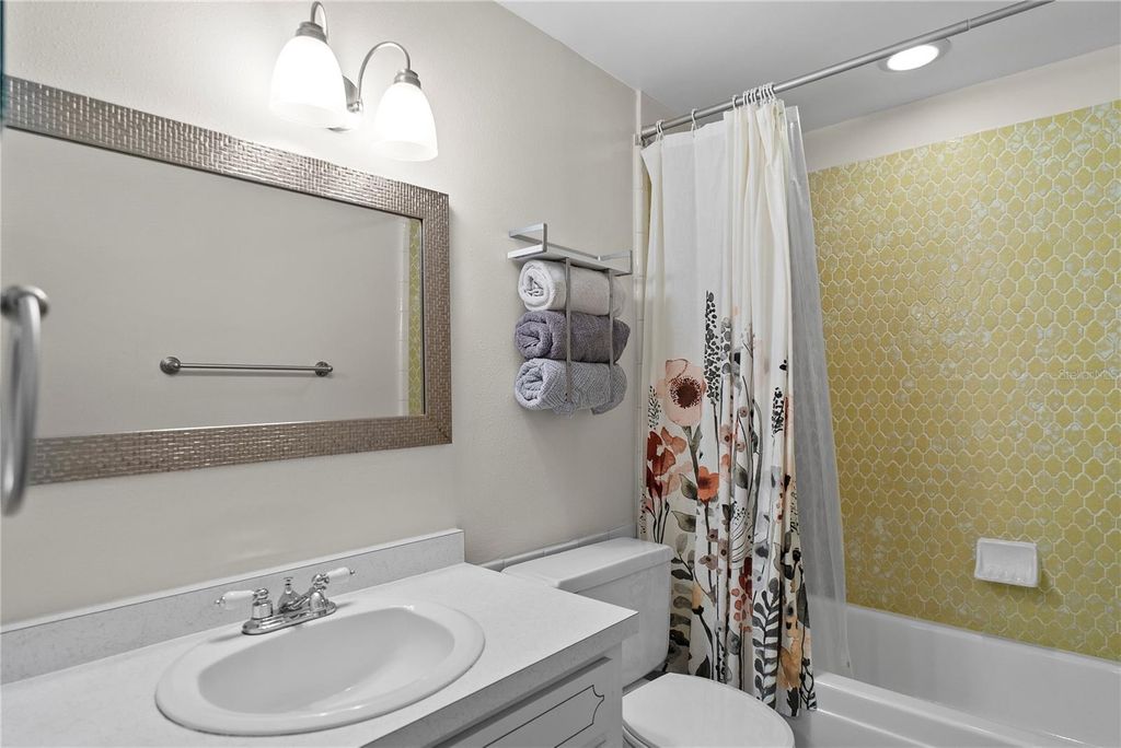 Image 13 of property listing at 3177 DAWLEY AVENUE, Orlando, FL 32806