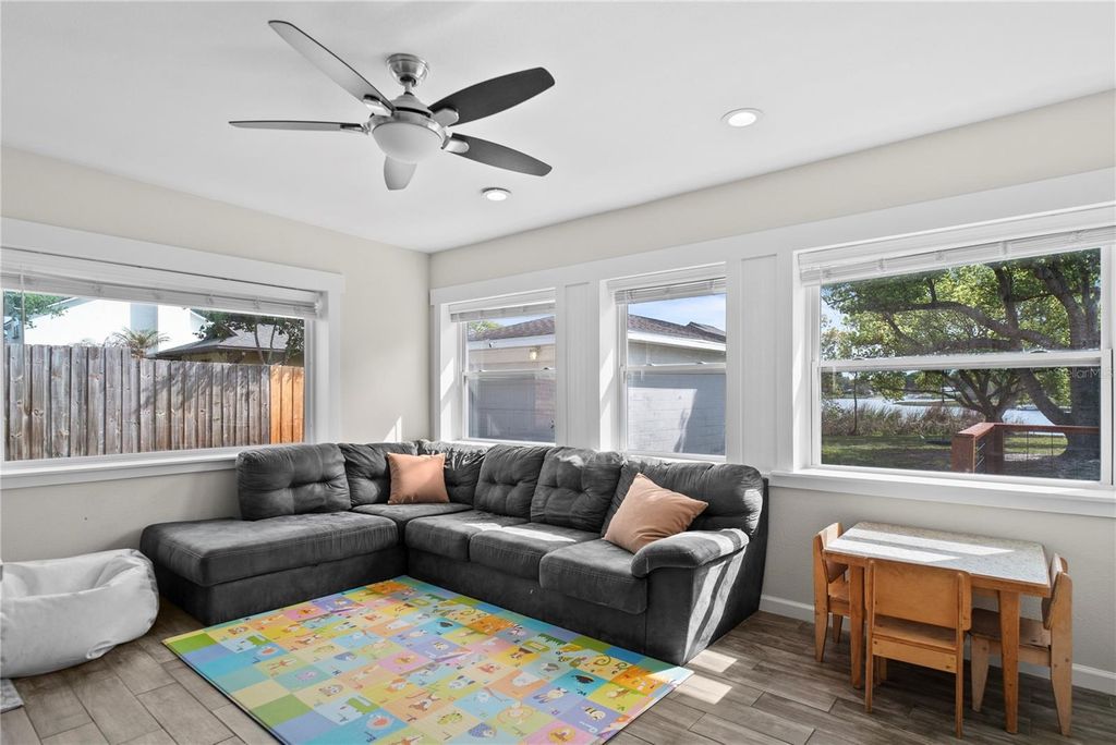 Image 20 of property listing at 3177 DAWLEY AVENUE, Orlando, FL 32806