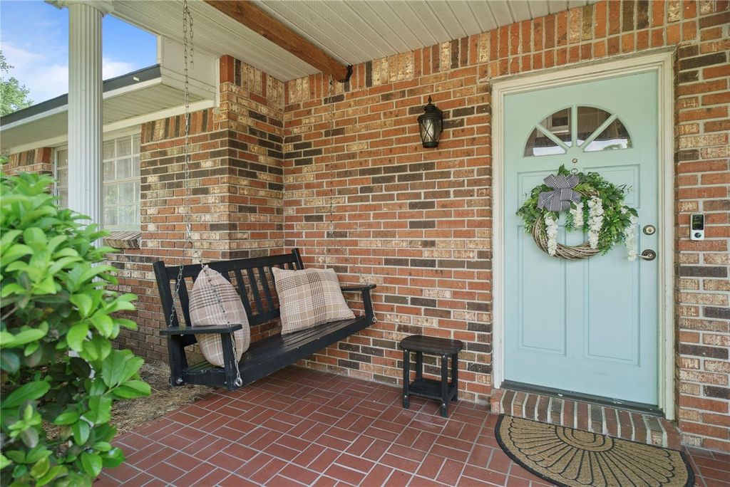 Image 4 of property listing at 3177 DAWLEY AVENUE, Orlando, FL 32806