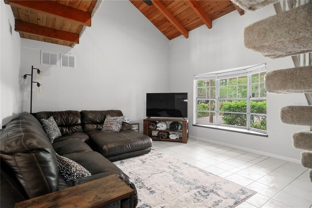 Image 6 of property listing at 3177 DAWLEY AVENUE, Orlando, FL 32806