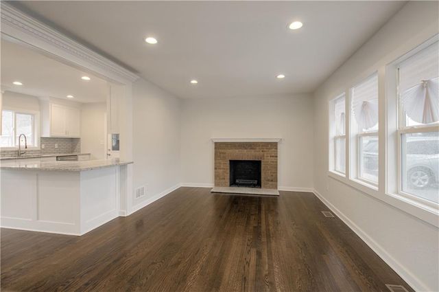 7332 Parallel Parkway, Kansas City, KS 66112