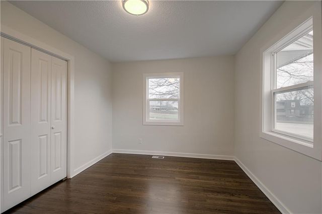 7332 Parallel Parkway, Kansas City, KS 66112