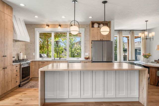 20222 E 10 Ct, Spokane Valley, WA 99016