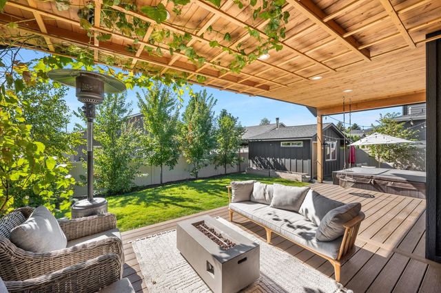 20222 E 10 Ct, Spokane Valley, WA 99016