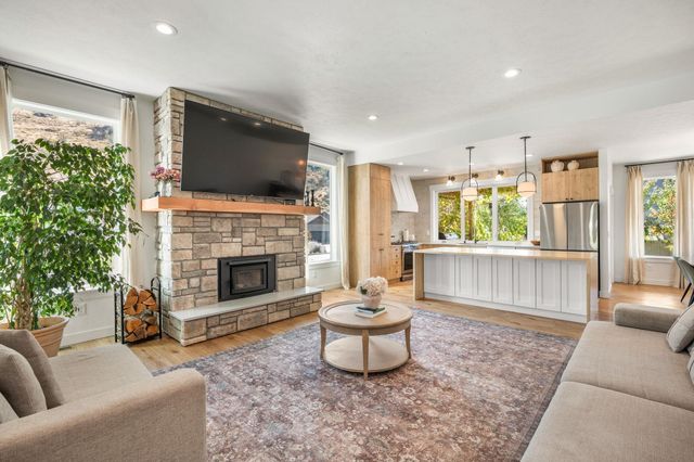 20222 E 10 Ct, Spokane Valley, WA 99016
