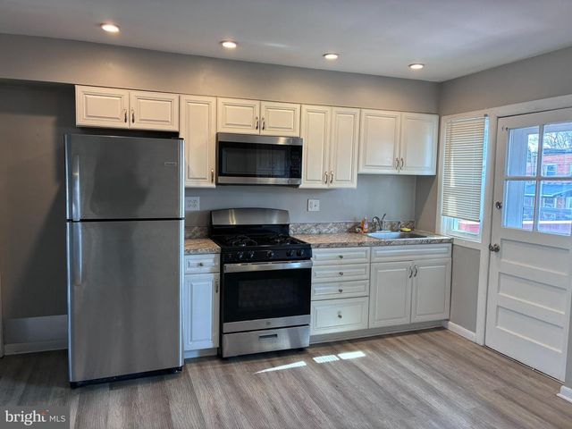 4218 EDGEHILL AVE, Baltimore, MD 21211