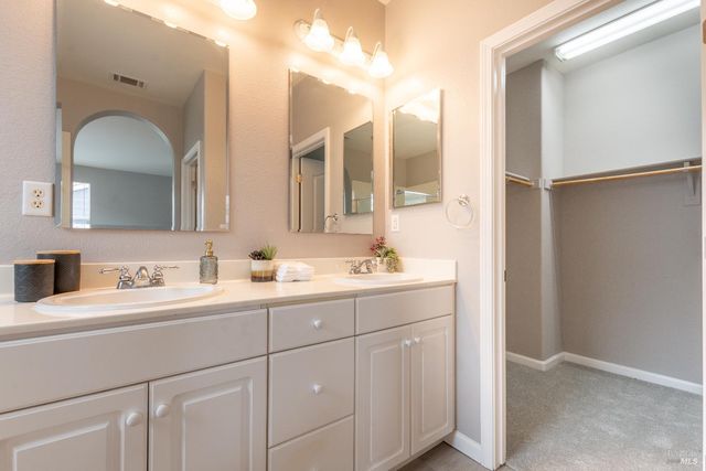 1018 Freedom Dr, Suisun City, CA 94585