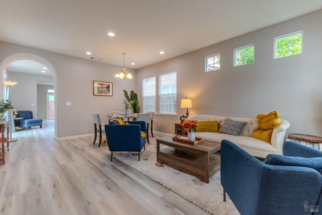 1018 Freedom Dr, Suisun City, CA 94585