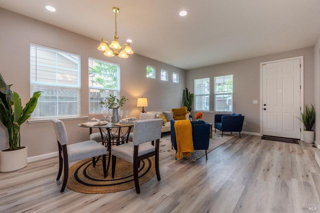 1018 Freedom Dr, Suisun City, CA 94585