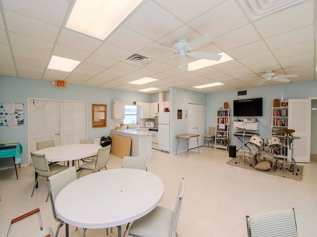 139 FIELD AVENUE E 139, Venice, FL 34285