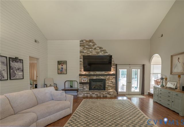12700 Coalboro Rd, Chesterfield, VA 23838