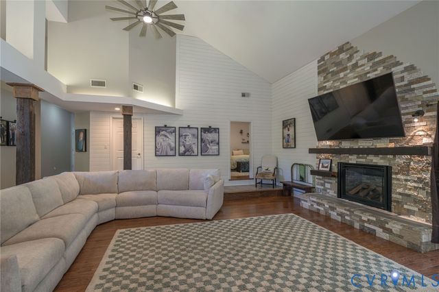 12700 Coalboro Rd, Chesterfield, VA 23838