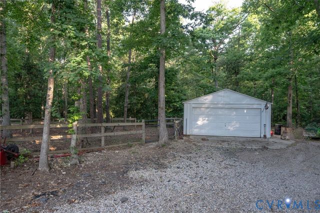 12700 Coalboro Rd, Chesterfield, VA 23838