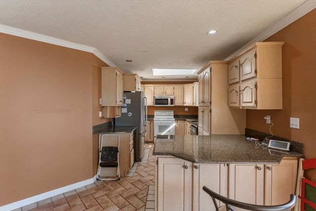 265 Manomet Point Rd, Plymouth, MA 02360