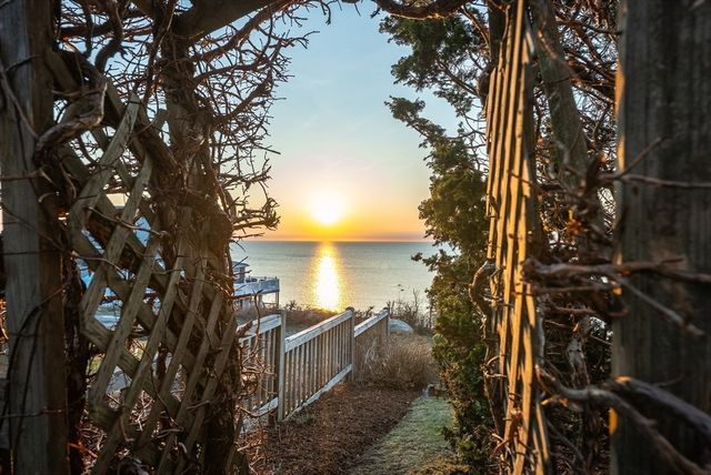265 Manomet Point Rd, Plymouth, MA 02360