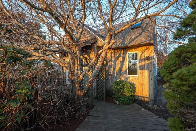 265 Manomet Point Rd, Plymouth, MA 02360
