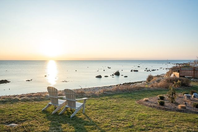 265 Manomet Point Rd, Plymouth, MA 02360