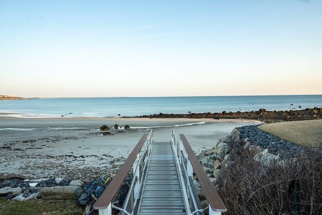 265 Manomet Point Rd, Plymouth, MA 02360