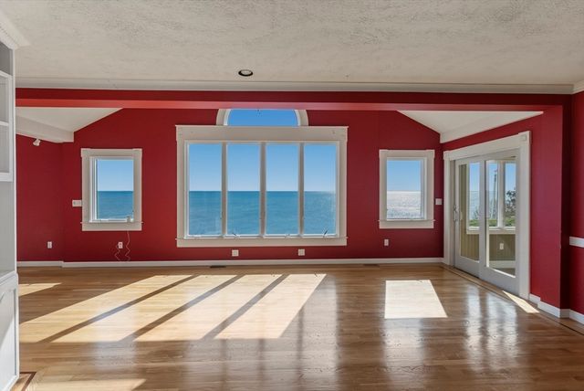 265 Manomet Point Rd, Plymouth, MA 02360