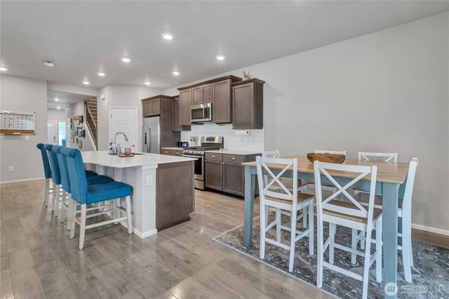 33161 Glacier Avenue SE, Black Diamond, WA 98010