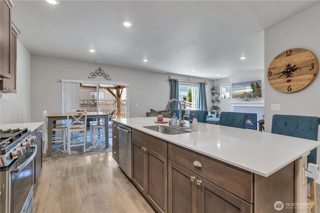 33161 Glacier Avenue SE, Black Diamond, WA 98010