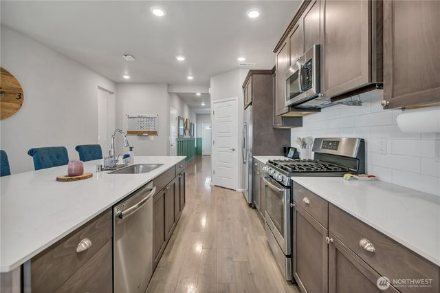 33161 Glacier Avenue SE, Black Diamond, WA 98010