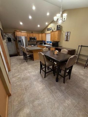 5085 COVENTRY Drive, Erie, PA 16506