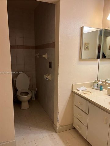 19358 Bobolink Dr, Hialeah, FL 33015