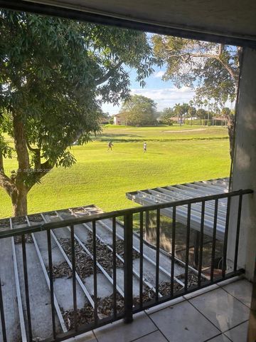 19358 Bobolink Dr, Hialeah, FL 33015