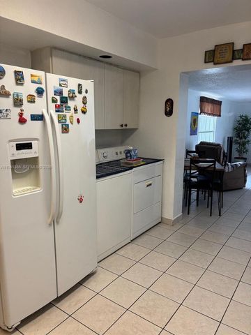 19358 Bobolink Dr, Hialeah, FL 33015