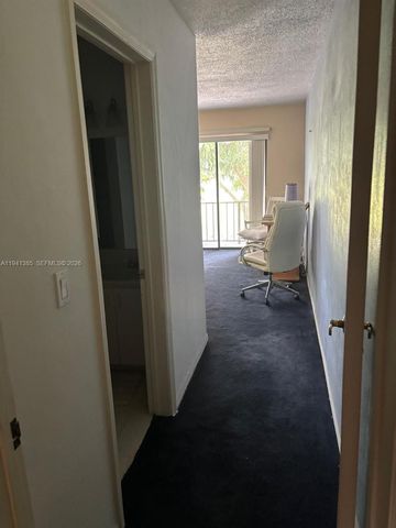 19358 Bobolink Dr, Hialeah, FL 33015