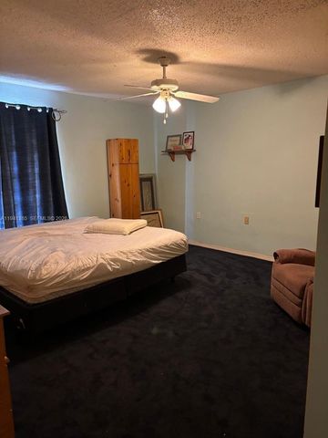 19358 Bobolink Dr, Hialeah, FL 33015