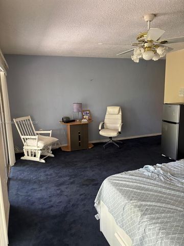 19358 Bobolink Dr, Hialeah, FL 33015