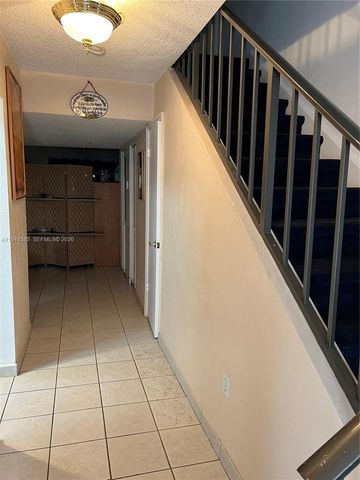 19358 Bobolink Dr, Hialeah, FL 33015