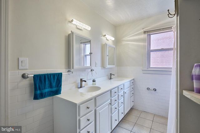 127 ANGELICA ST, Reading, PA 19611