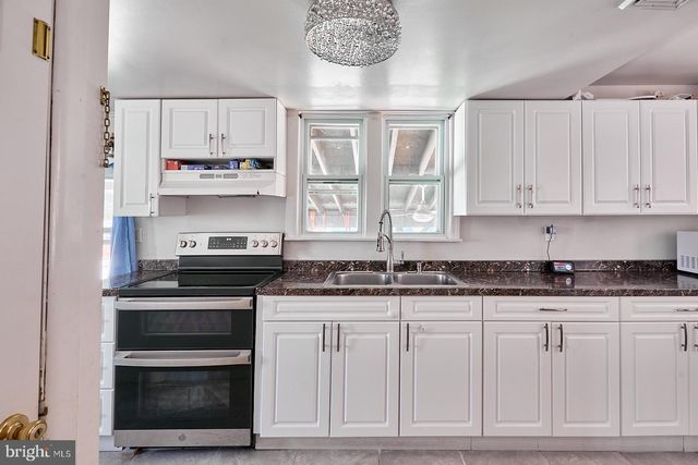 127 ANGELICA ST, Reading, PA 19611