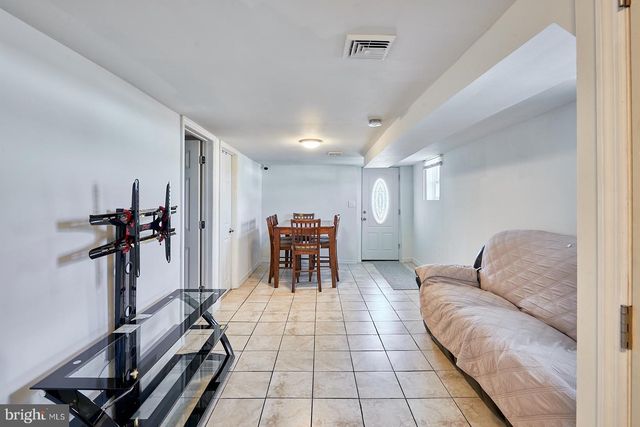 127 ANGELICA ST, Reading, PA 19611