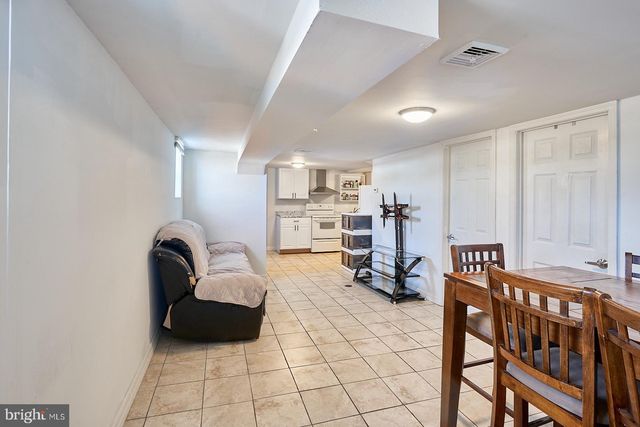 127 ANGELICA ST, Reading, PA 19611