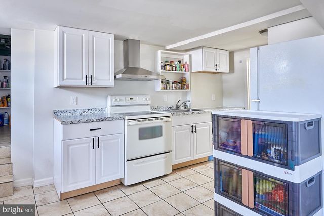 127 ANGELICA ST, Reading, PA 19611