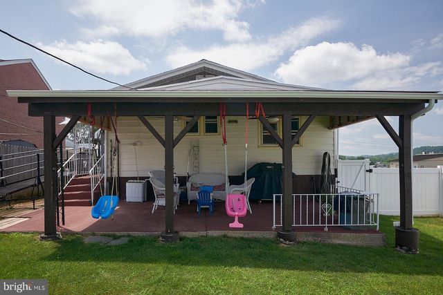 127 ANGELICA ST, Reading, PA 19611