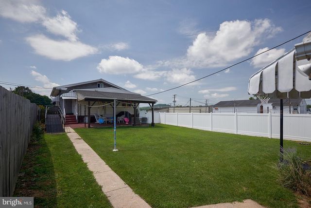 127 ANGELICA ST, Reading, PA 19611