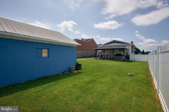 127 ANGELICA ST, Reading, PA 19611